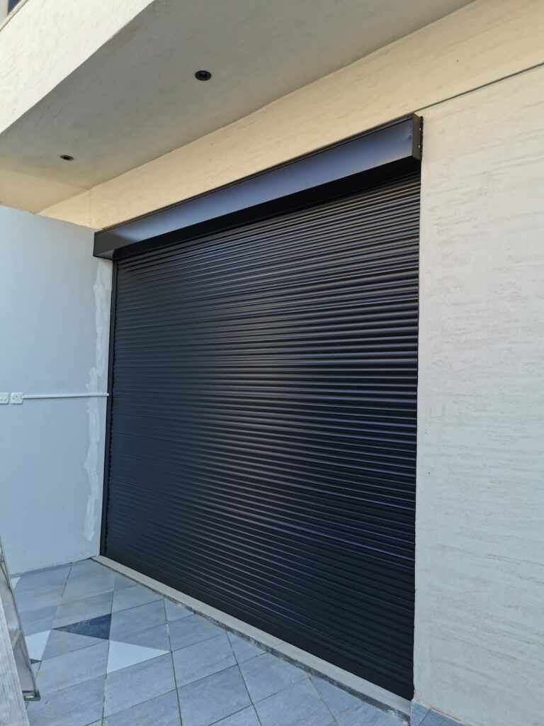 باب سحاب المنيوم | تصاميم داخلية وخارجية موفرة للمساحة