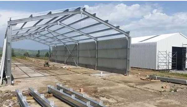 بناء هناجر بانل في الدمام للتخزين والصناعات